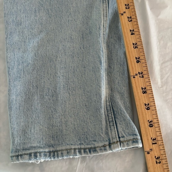 AF The Dad High Rise Destroyed Light Wash size 32 / 14L - Picture 2 of 8